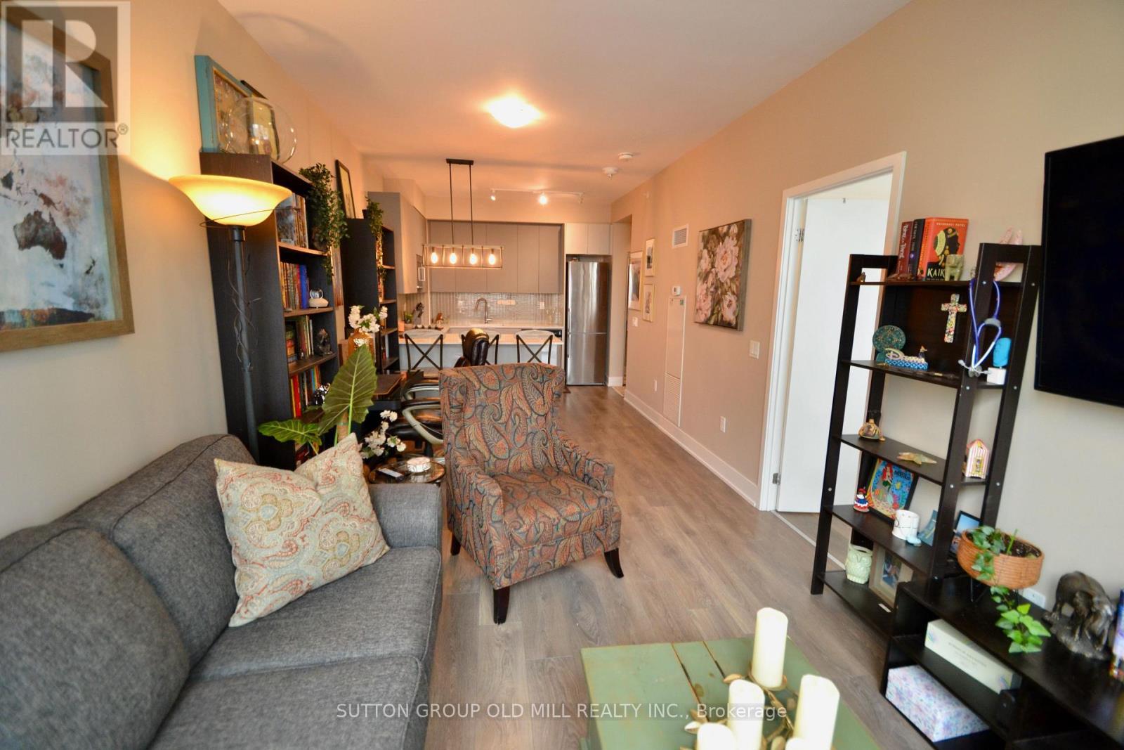 2510 - 2916 Highway 7, Vaughan, ON
