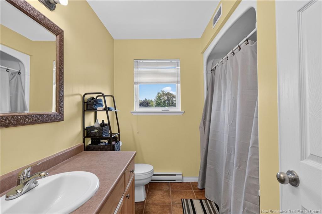 24 Stoneham, Moncton, NB