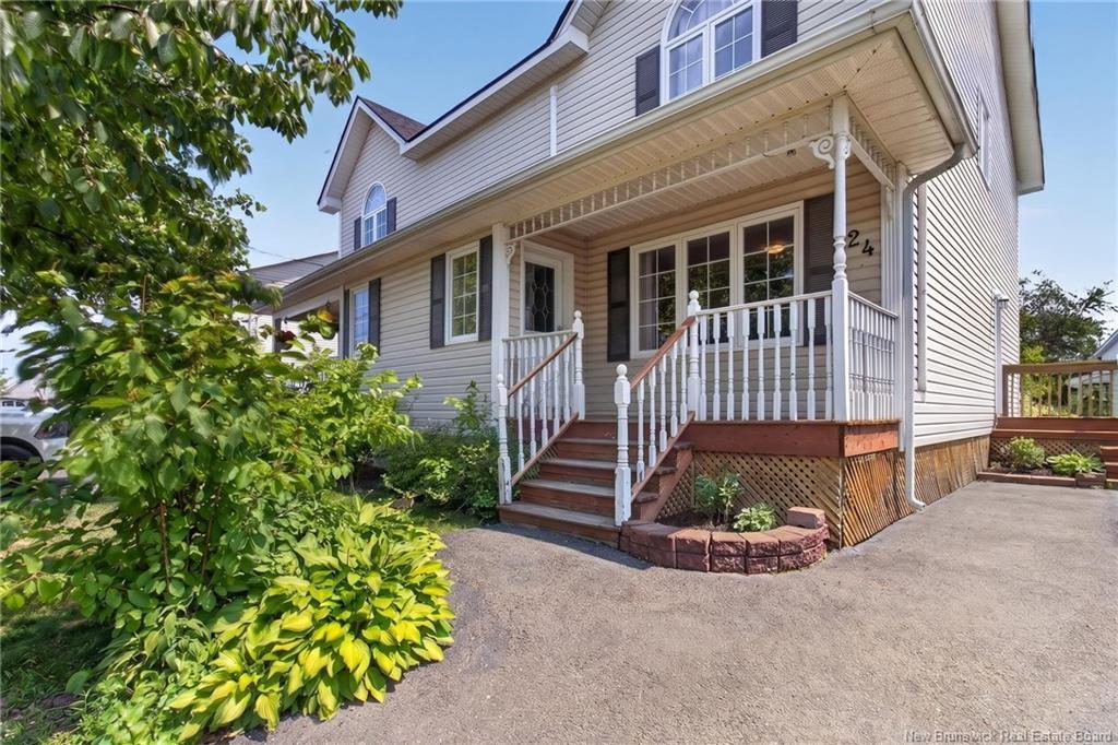 24 Stoneham, Moncton, NB
