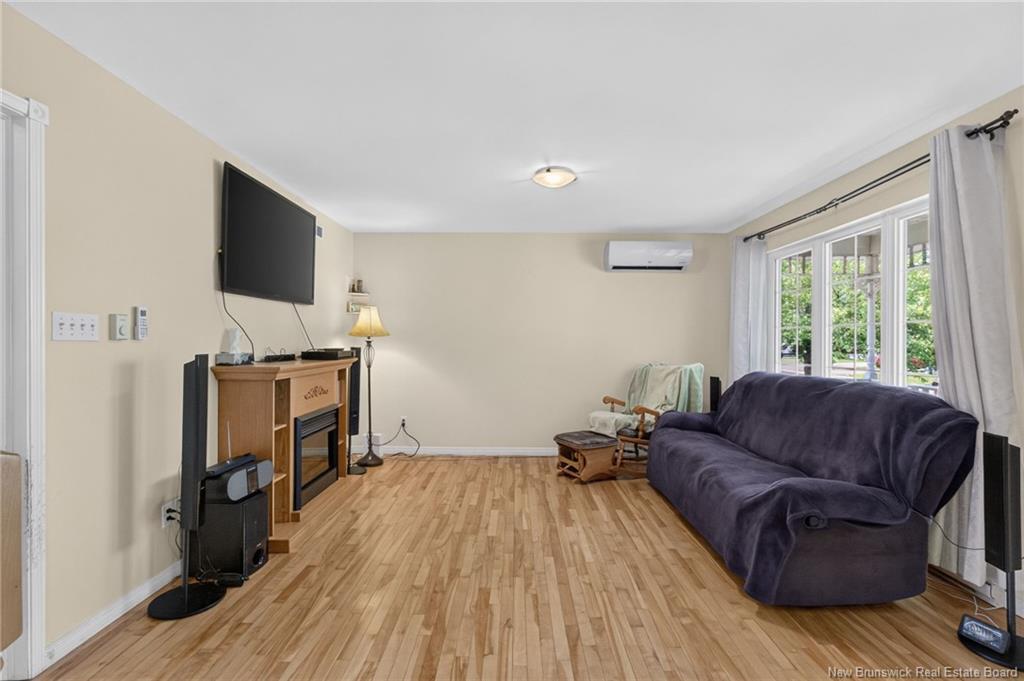 24 Stoneham, Moncton, NB