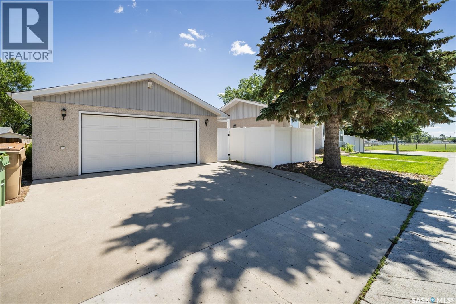 781 Mcmanus Street, Regina, SK
