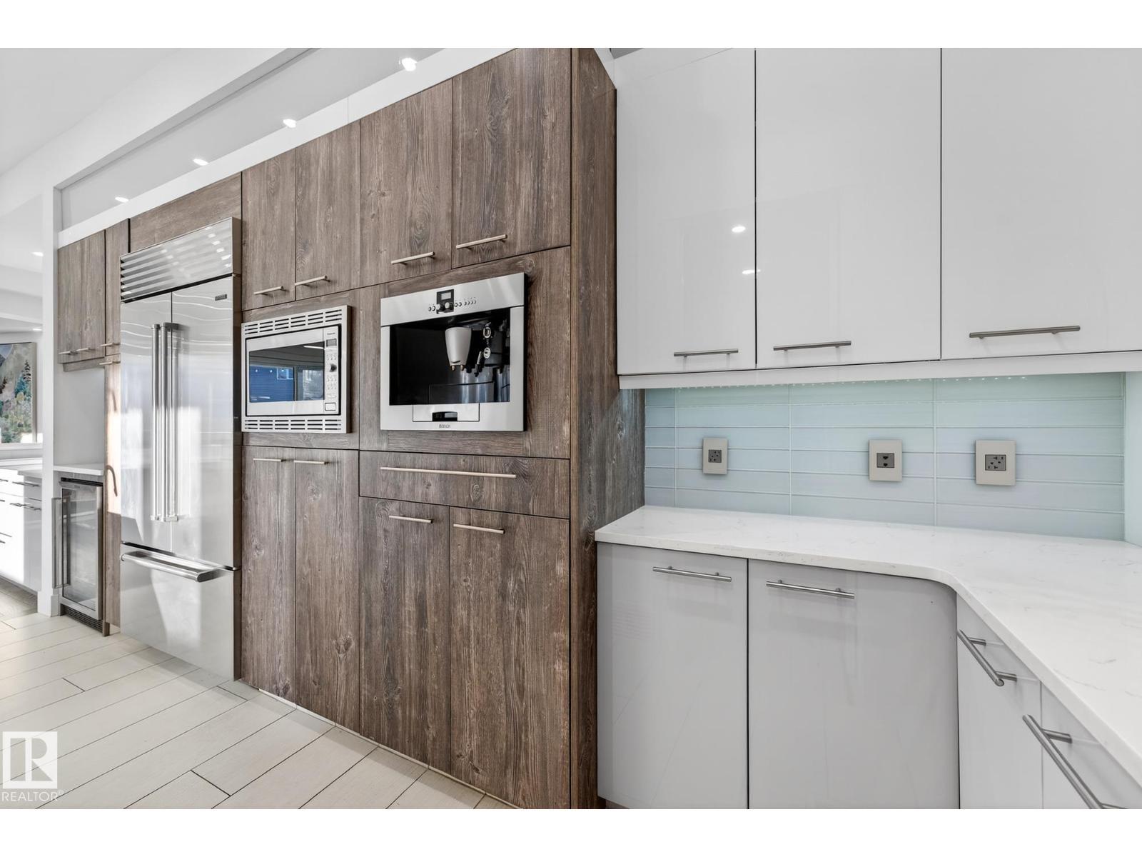 14643 92A Av Nw, Edmonton, AB