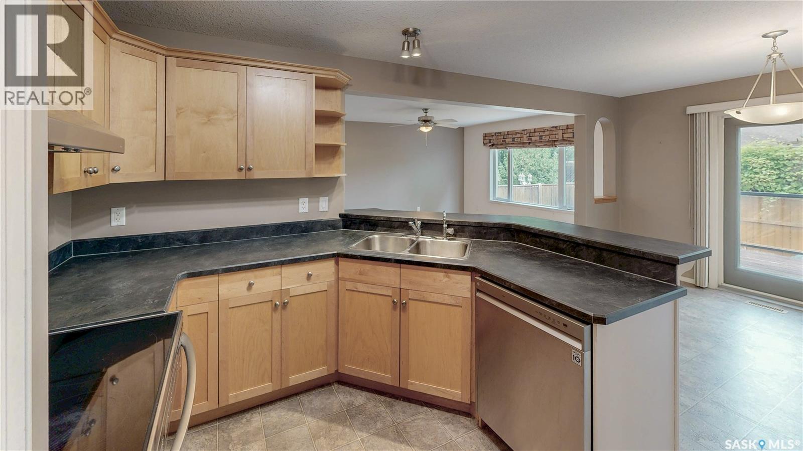7058 Wascana Cove Drive, Regina, SK