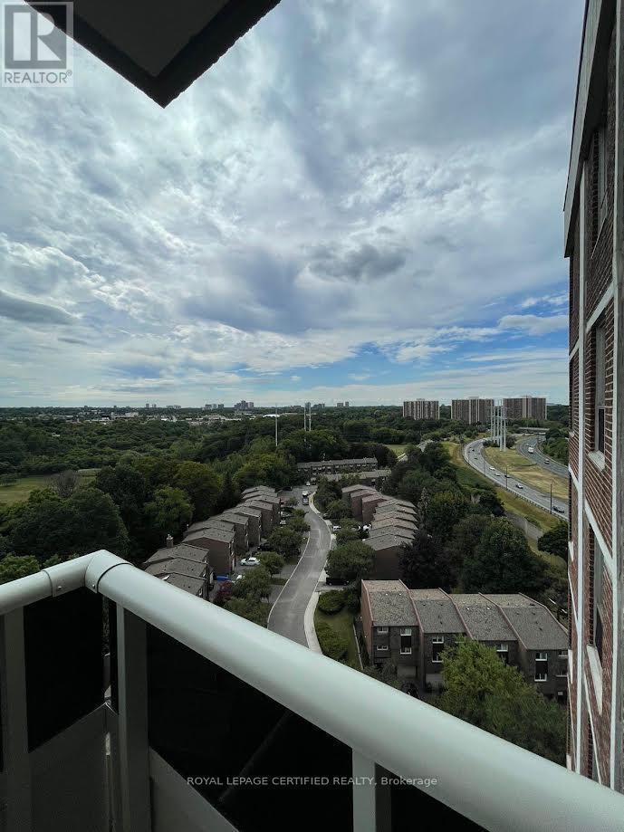 1610 - 5 Shady Golfway, Toronto, ON - Outdoor With View