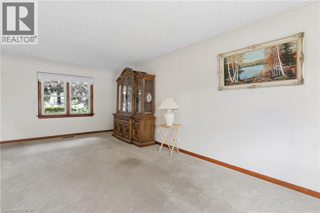 74 Ross Avenue, Kitchener, ON - Indoor Photo Showing Other Room