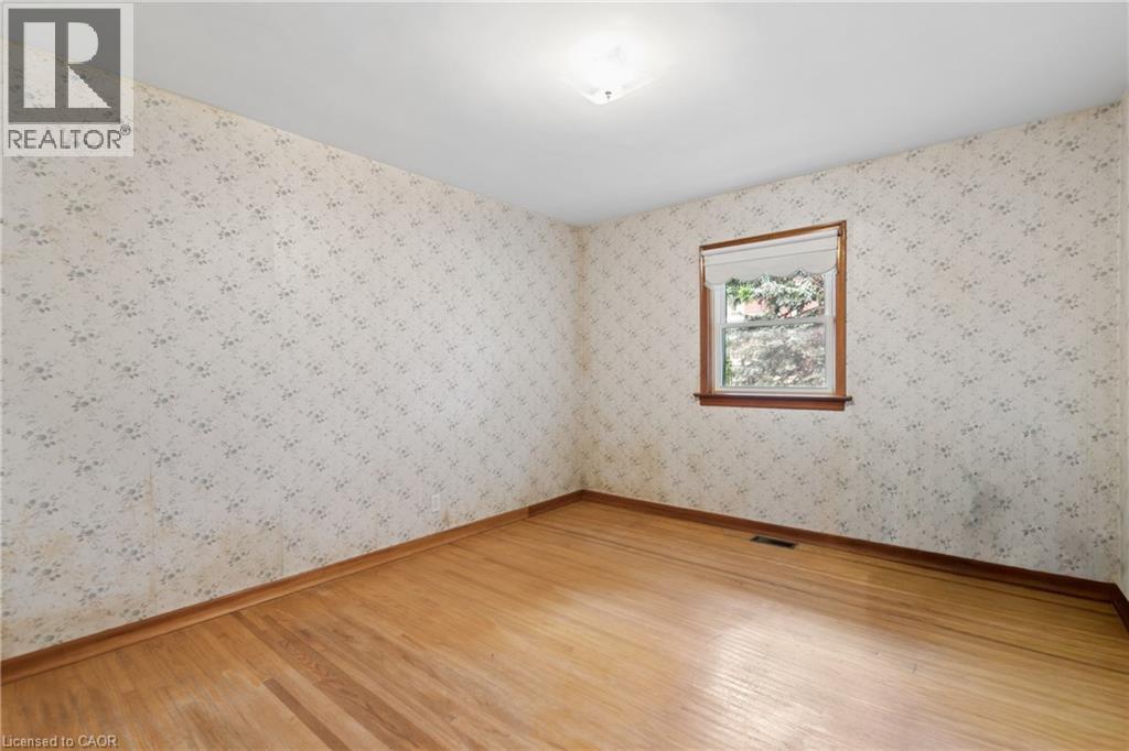 74 Ross Avenue, Kitchener, ON - Indoor Photo Showing Other Room