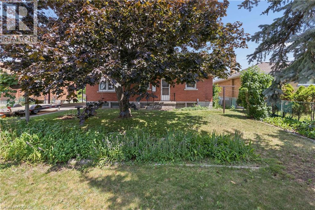 74 Ross Avenue, Kitchener, ON - Outdoor