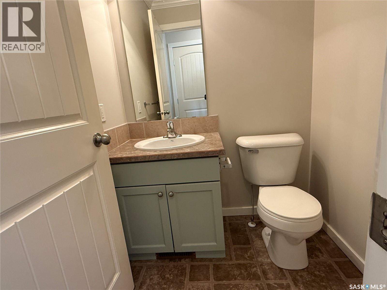 405 315 Hampton Circle, Saskatoon, SK - Indoor Photo Showing Bathroom