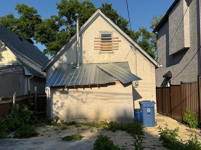 280 Toronto St, Winnipeg, MB