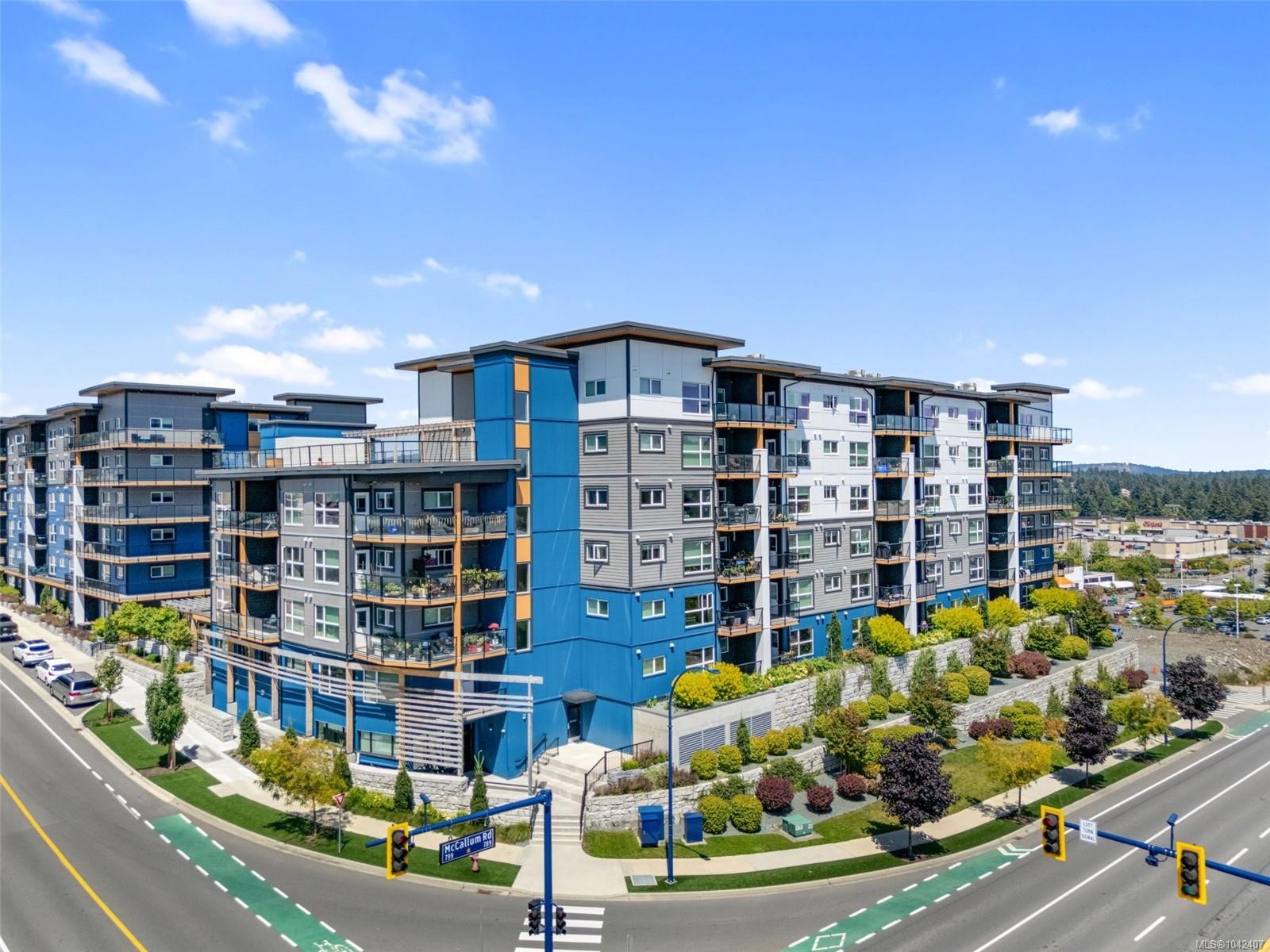 #302-2469 Gateway Rd, Langford, BC