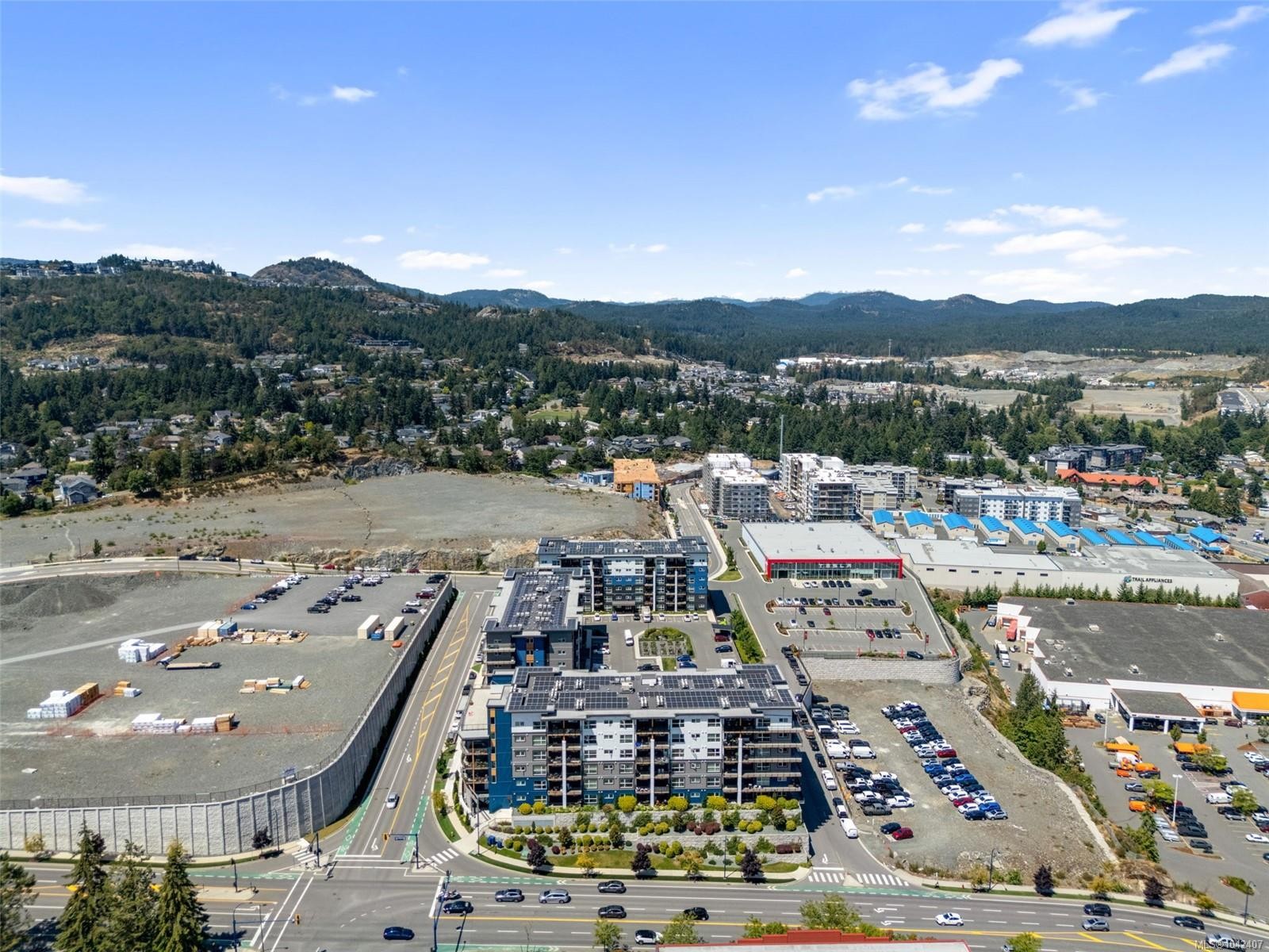#302-2469 Gateway Rd, Langford, BC