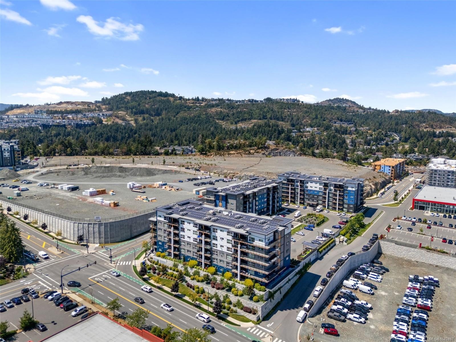 #302-2469 Gateway Rd, Langford, BC