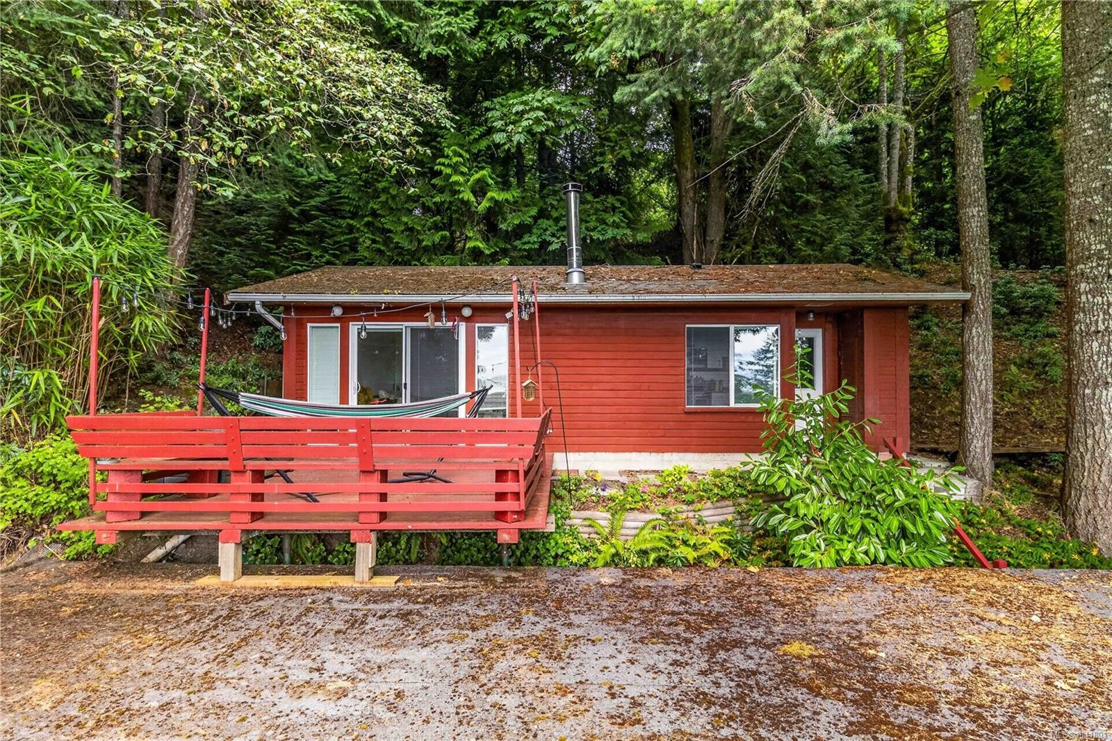4916 Lochside Dr, Saanich, BC