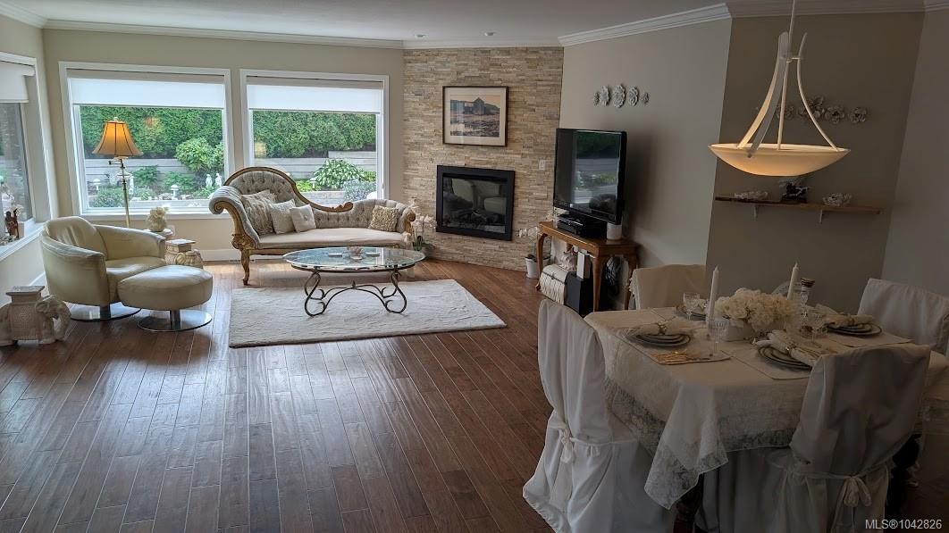 1307 Oceanside Dr, Qualicum Beach, BC