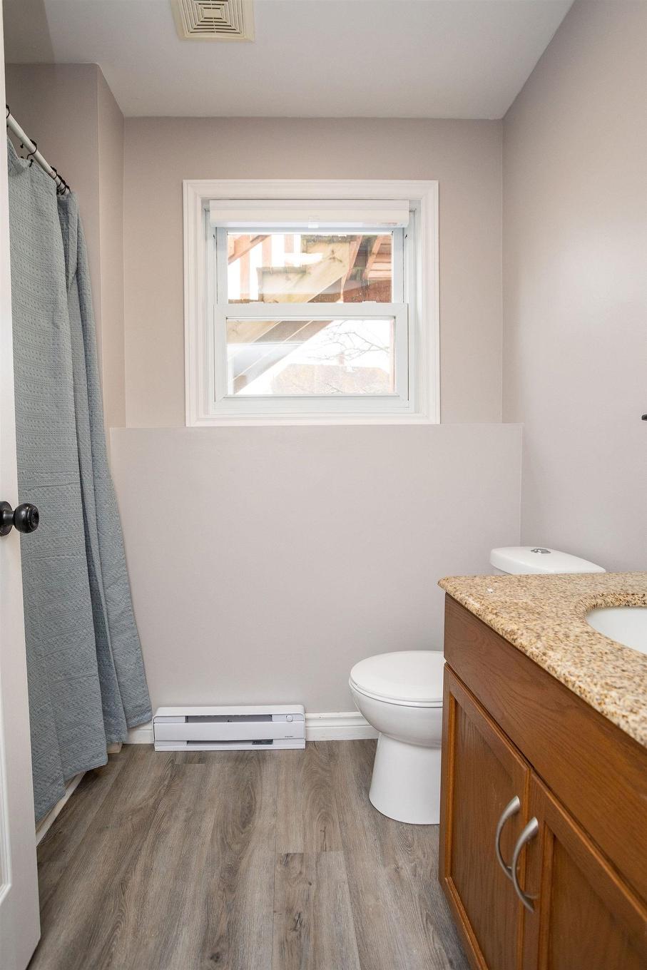 1 14 Marshall Street, North Rustico, PE - Indoor Photo Showing Bathroom