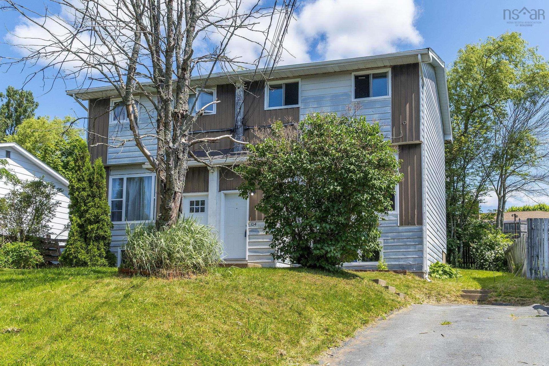 104 Arklow Drive, Dartmouth, NS - Outdoor With Facade