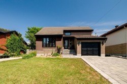 1665 Rue Tahiti Brossard, QC J4W 3J5