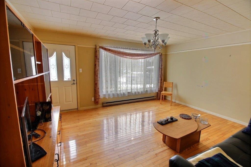 Living Room - 799 Route 132 E., Nouvelle, QC