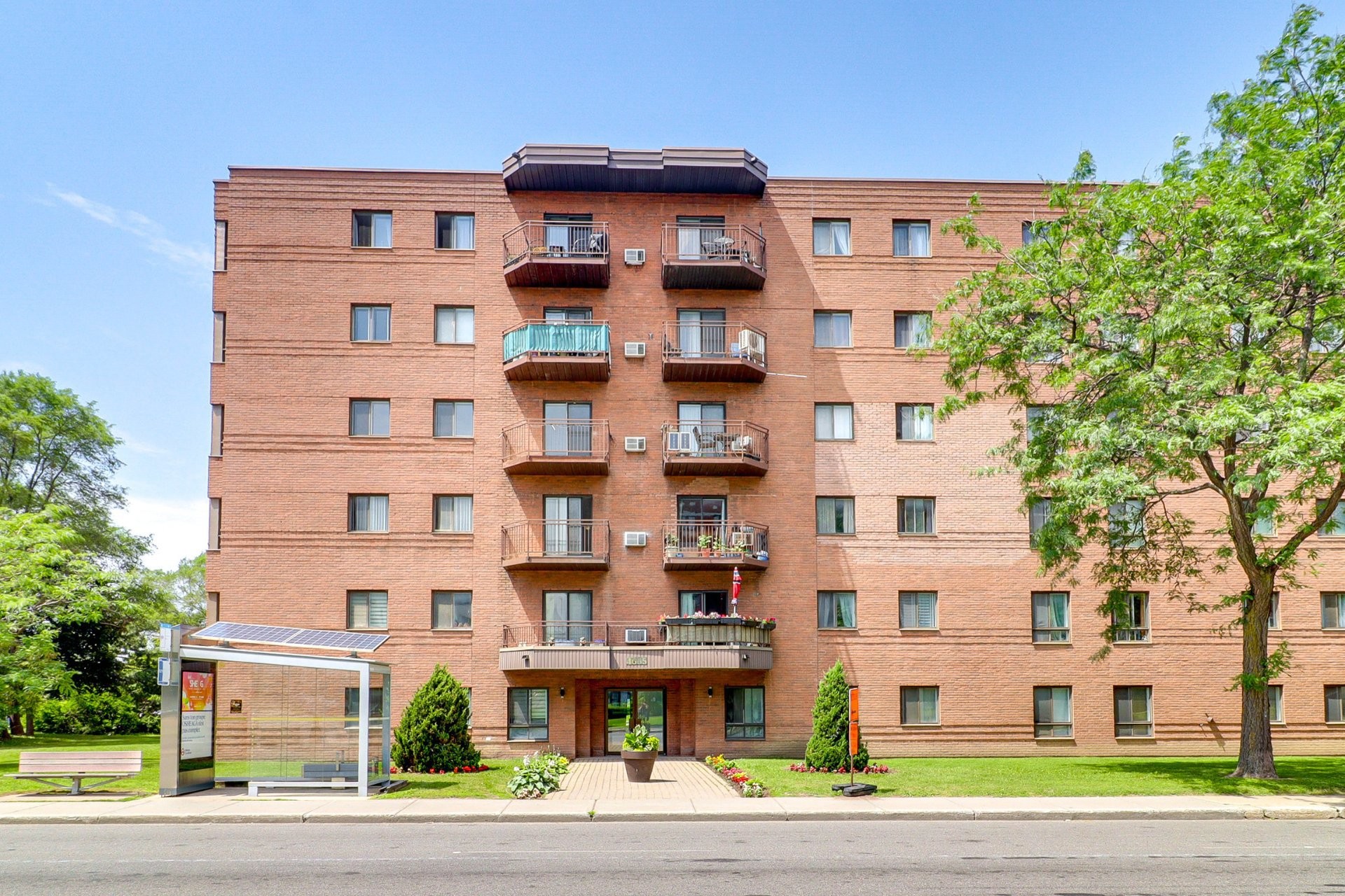 Façade - 415-4655 Boul. Henri-Bourassa O., Montréal (Saint-Laurent), QC