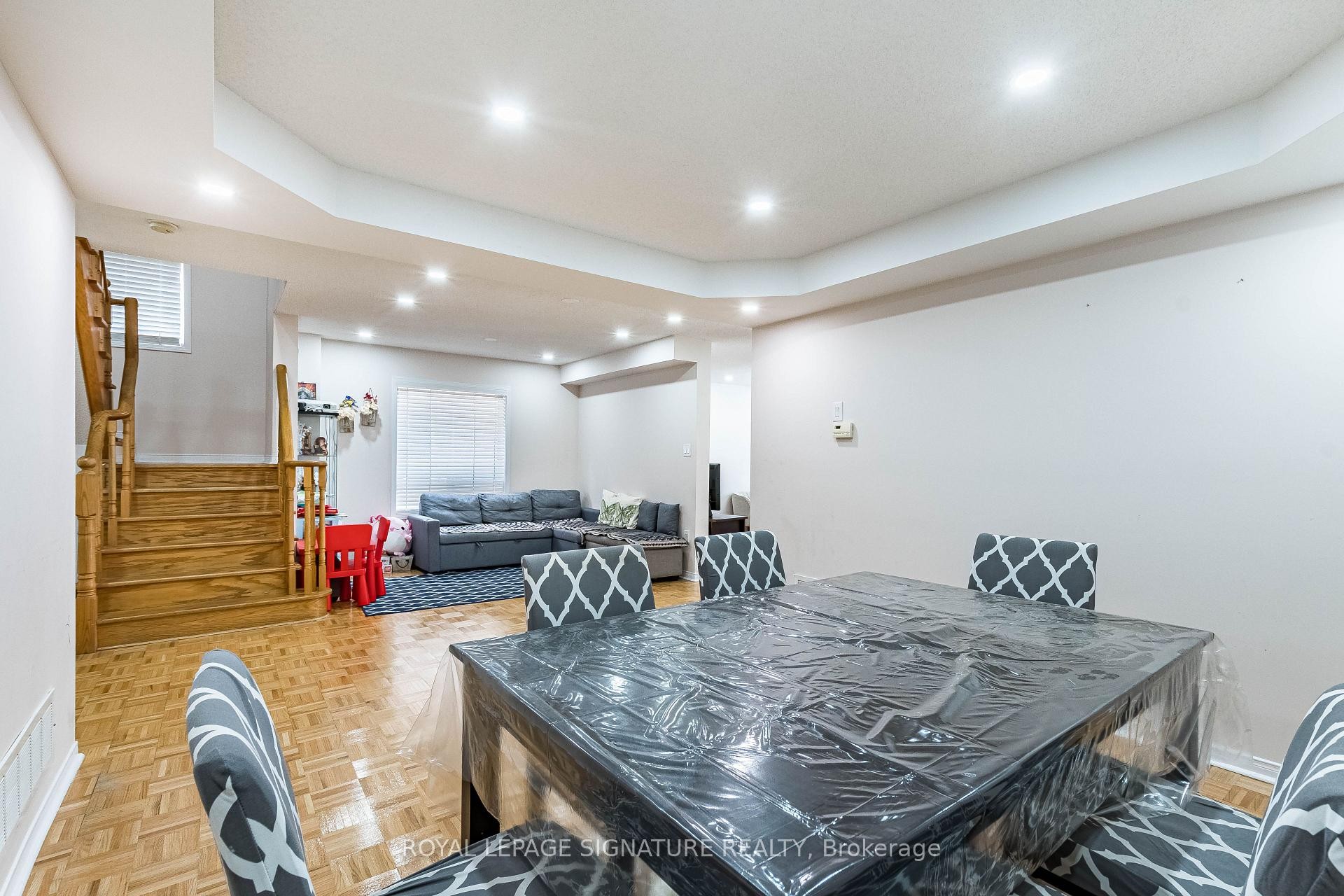 35 Whitehouse Crescent, Brampton, ON