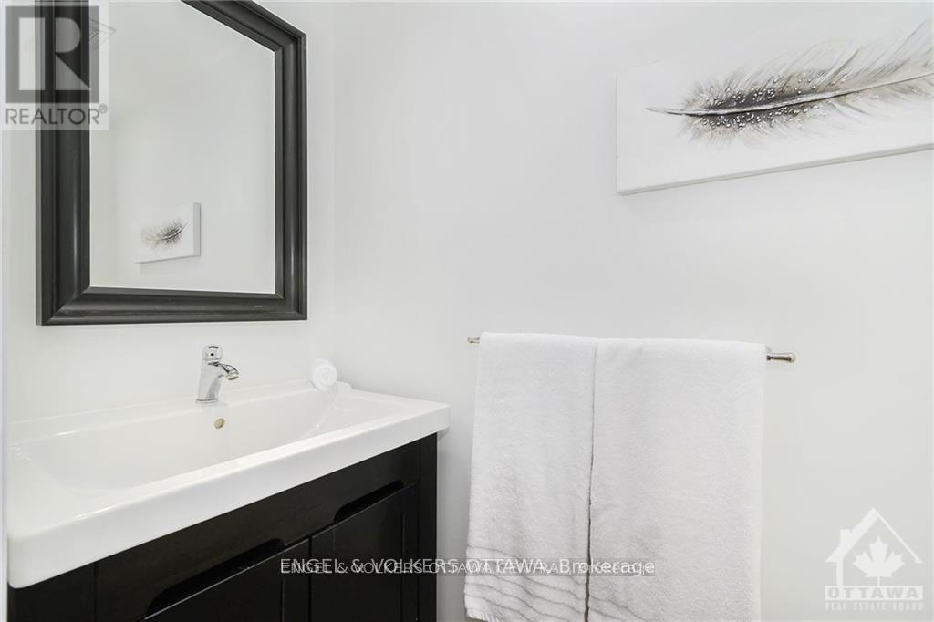 washroom lower level - 109 Montauk, Ottawa, ON