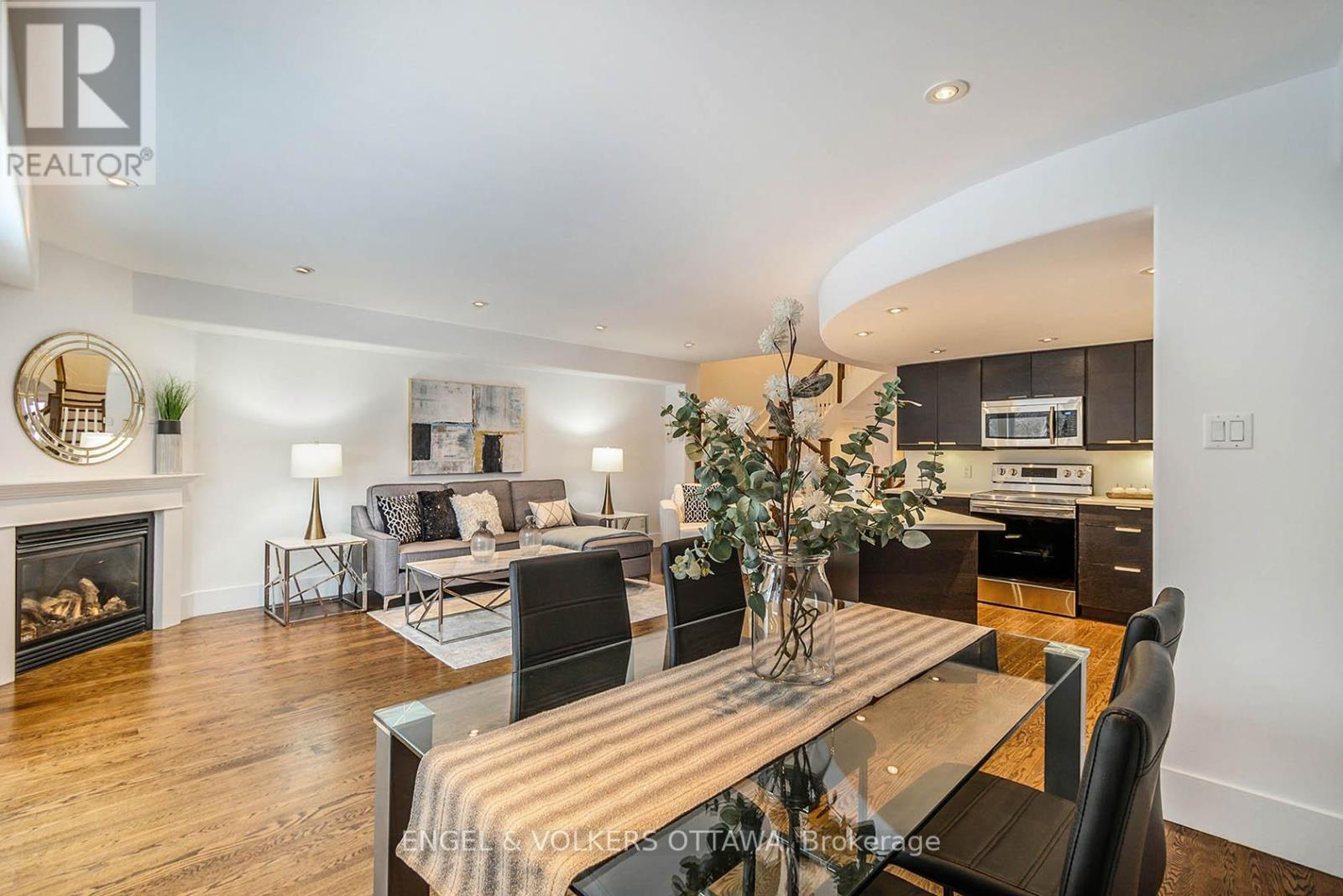 kitchen/living /dining - 109 Montauk, Ottawa, ON
