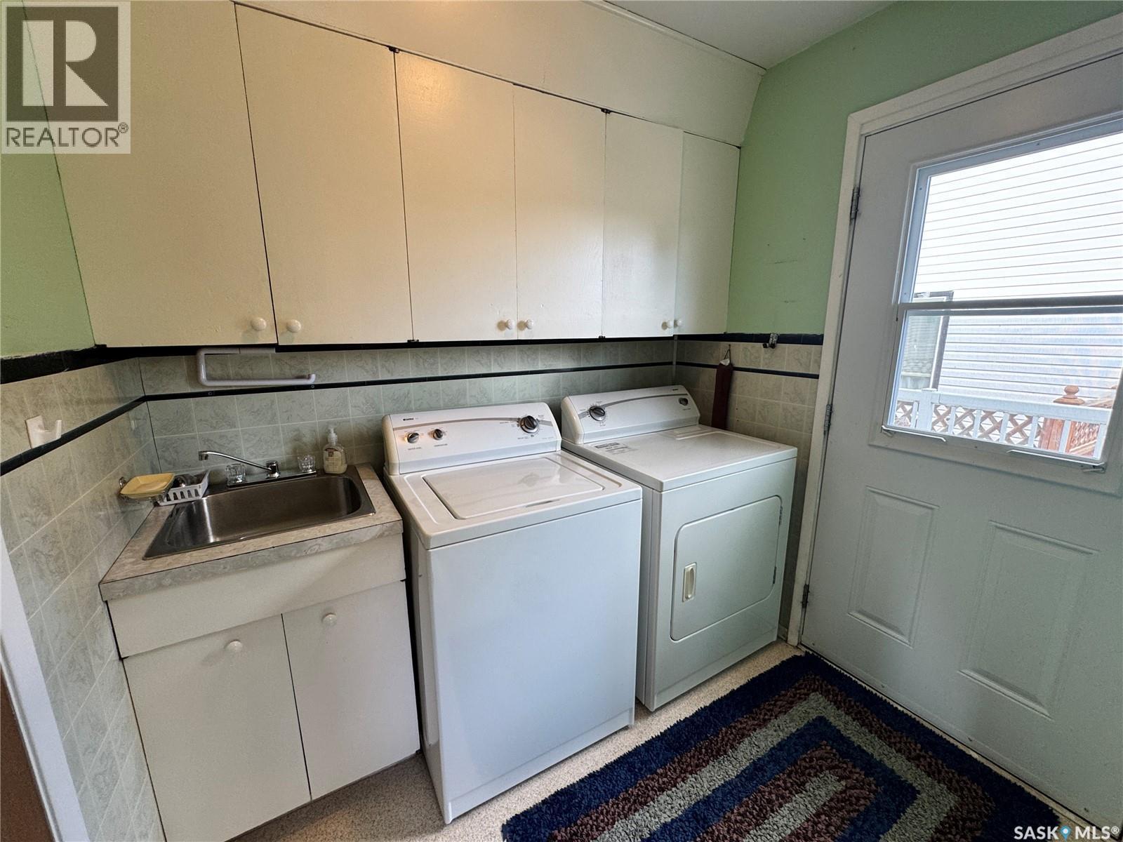 213 5Th Avenue E, Biggar, SK