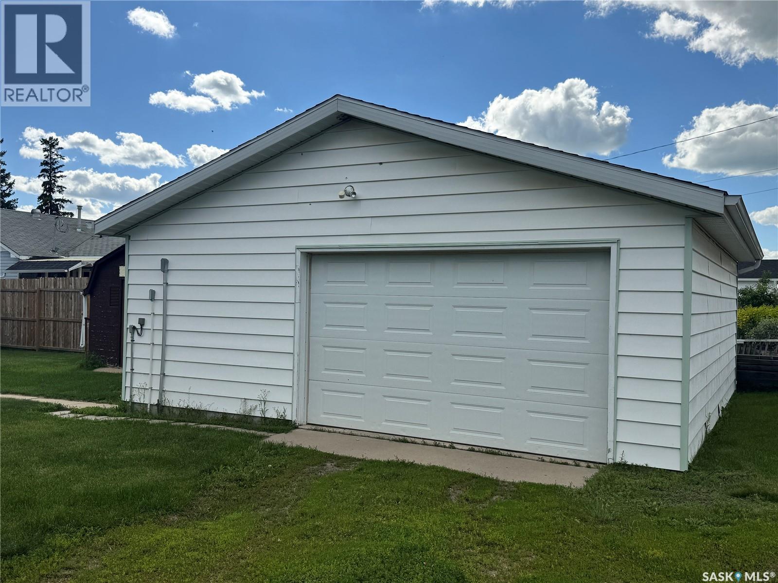 213 5Th Avenue E, Biggar, SK