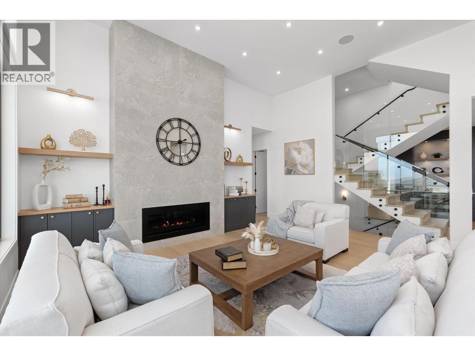 245 Turnberry Street Lot# 8, Kelowna, BC - Indoor Photo Showing Living Room With Fireplace