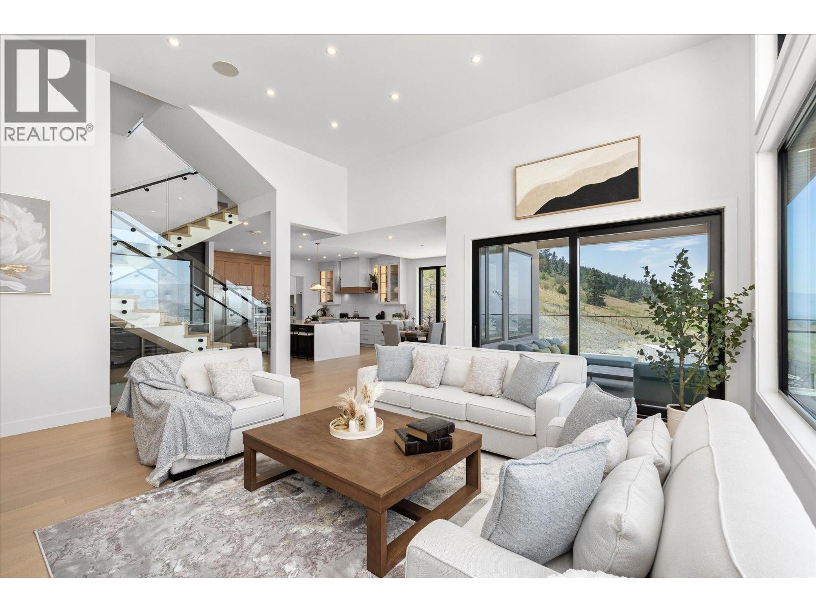 245 Turnberry Street Lot# 8, Kelowna, BC - Indoor Photo Showing Living Room