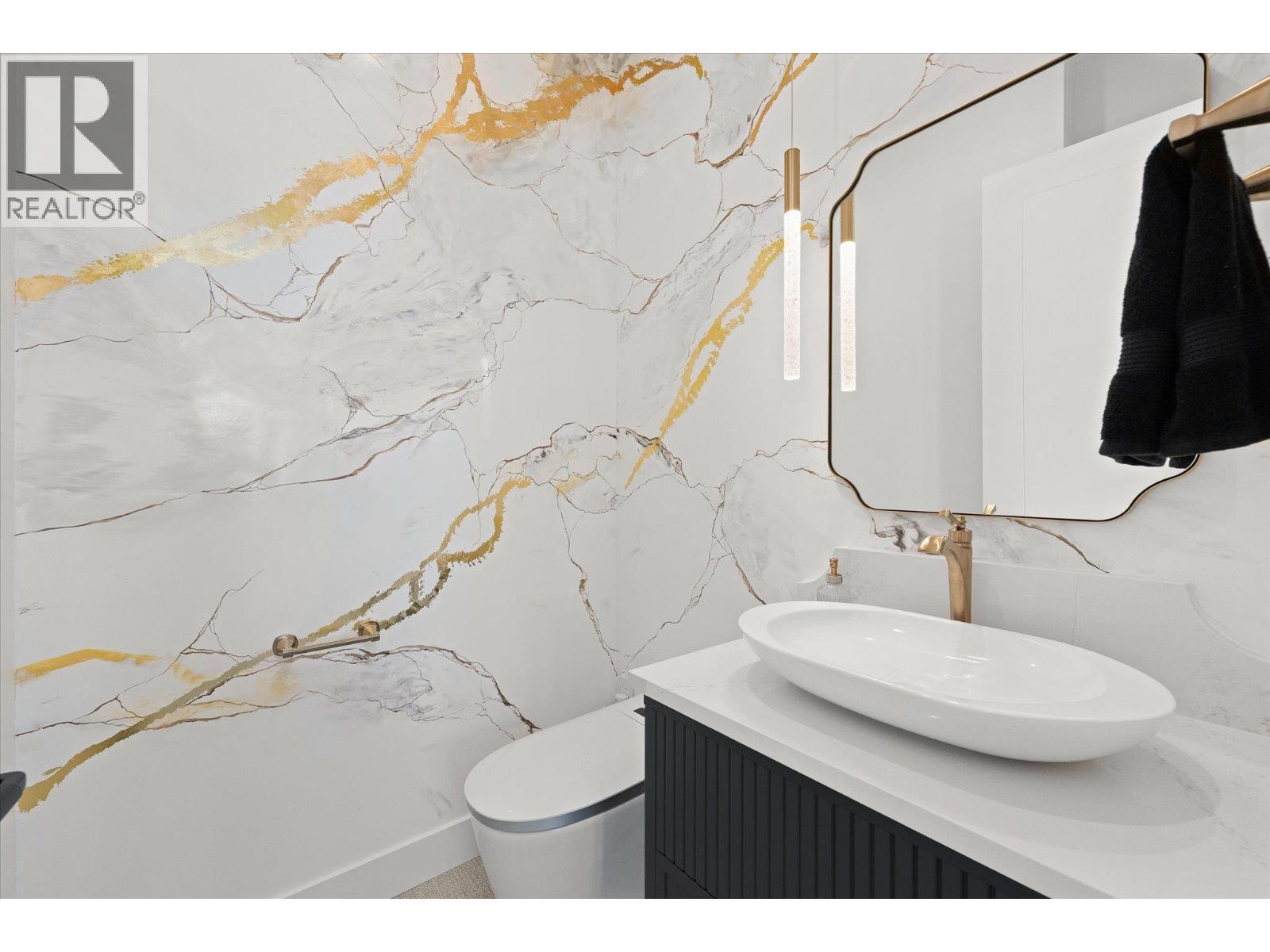 245 Turnberry Street Lot# 8, Kelowna, BC - Indoor Photo Showing Bathroom