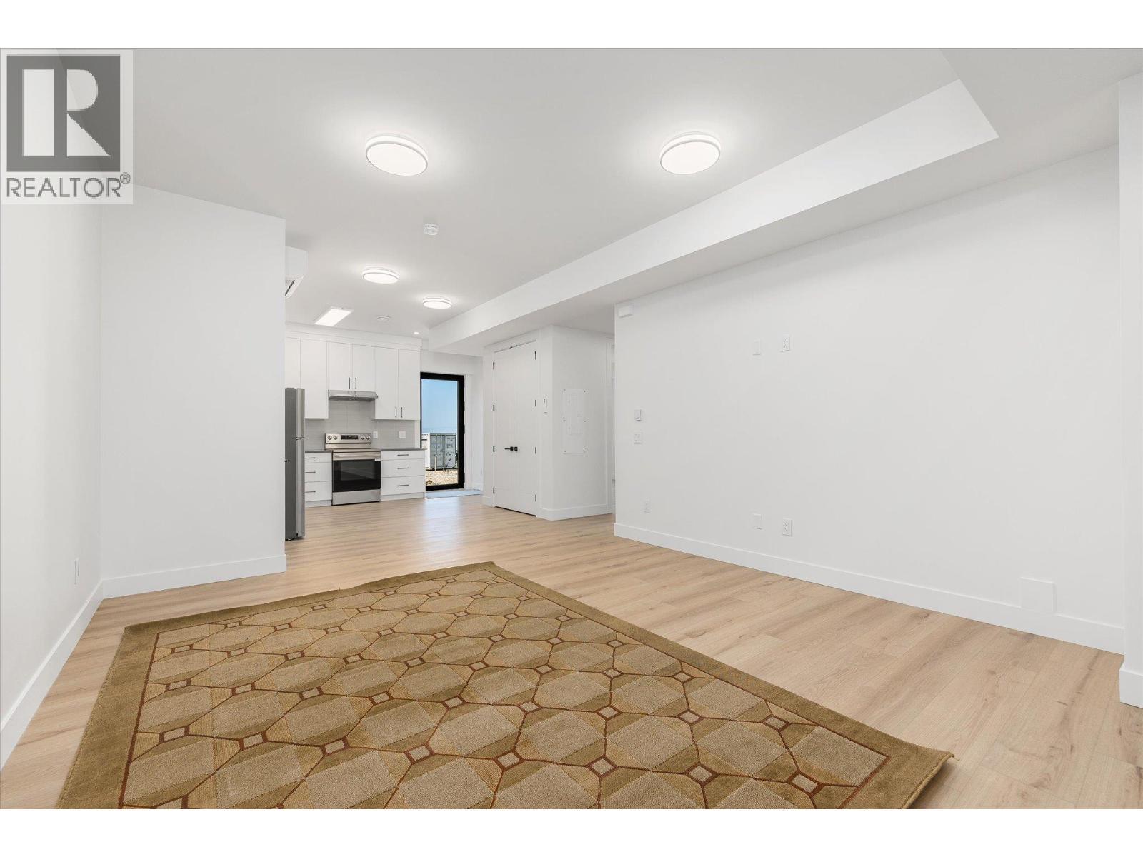 245 Turnberry Street Lot# 8, Kelowna, BC - Indoor Photo Showing Other Room
