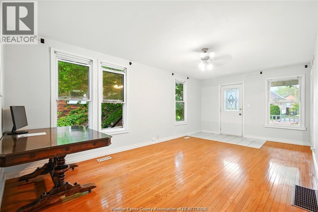 867 Langlois, Windsor, ON