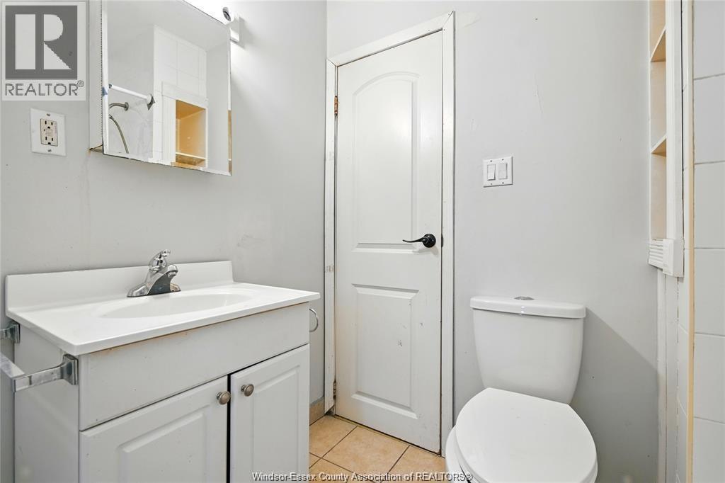 867 Langlois, Windsor, ON