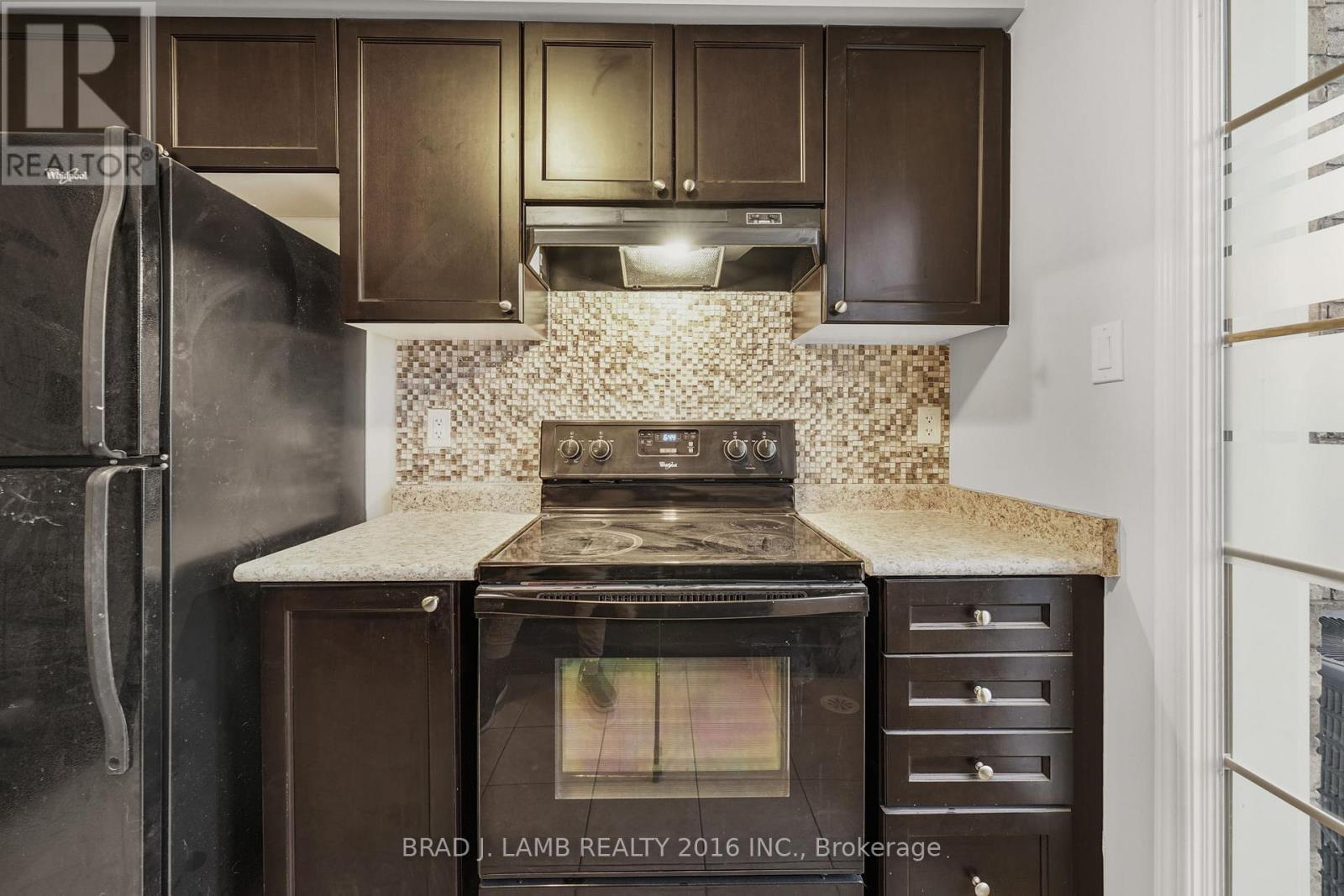 930 Nadalin Heights, Milton, ON