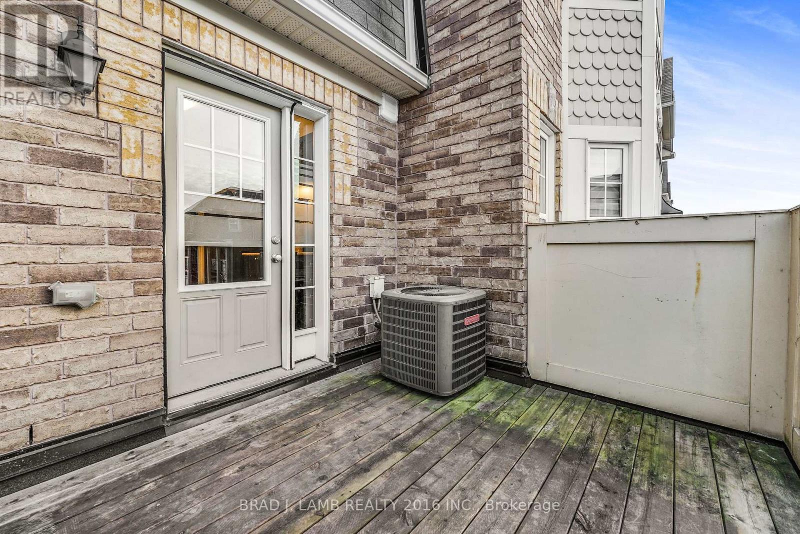930 Nadalin Heights, Milton, ON