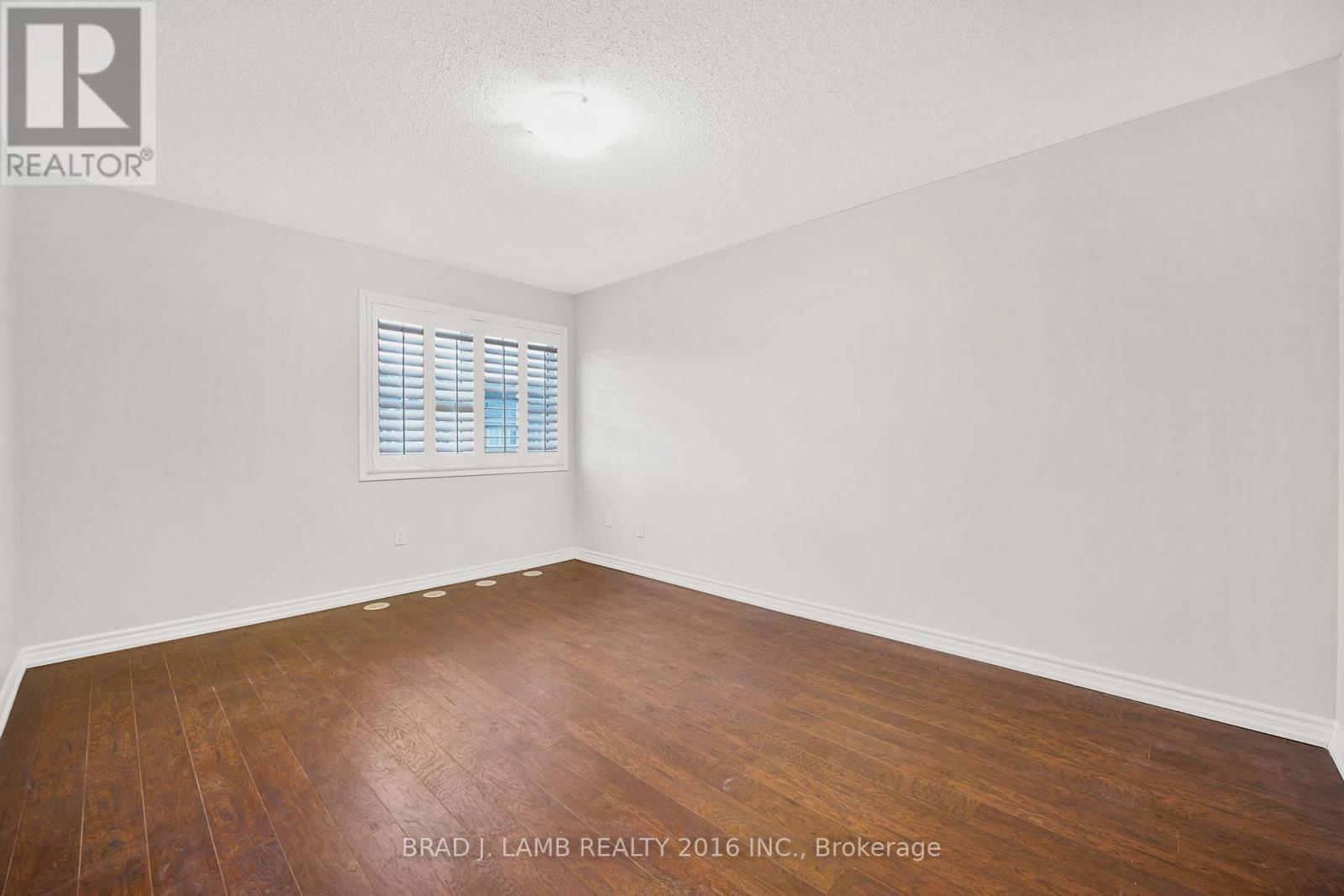 930 Nadalin Heights, Milton, ON