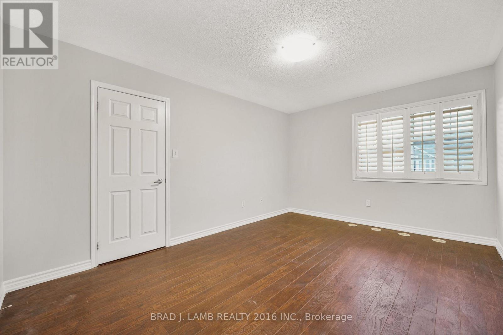 930 Nadalin Heights, Milton, ON