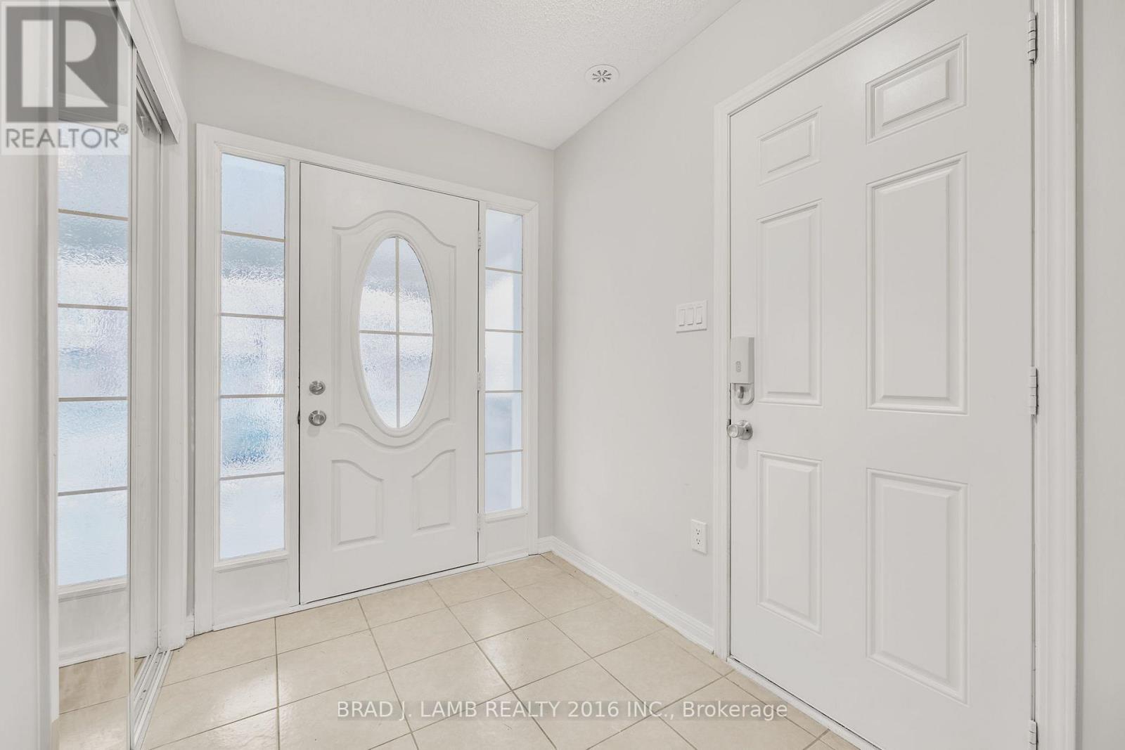 930 Nadalin Heights, Milton, ON