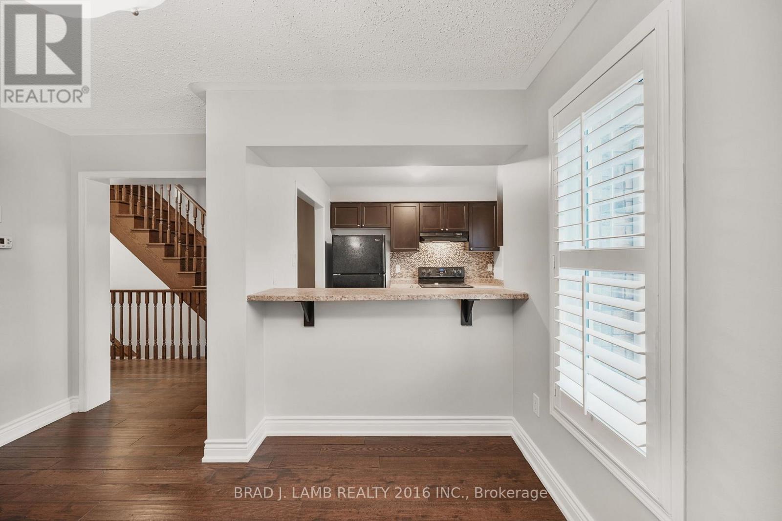 930 Nadalin Heights, Milton, ON