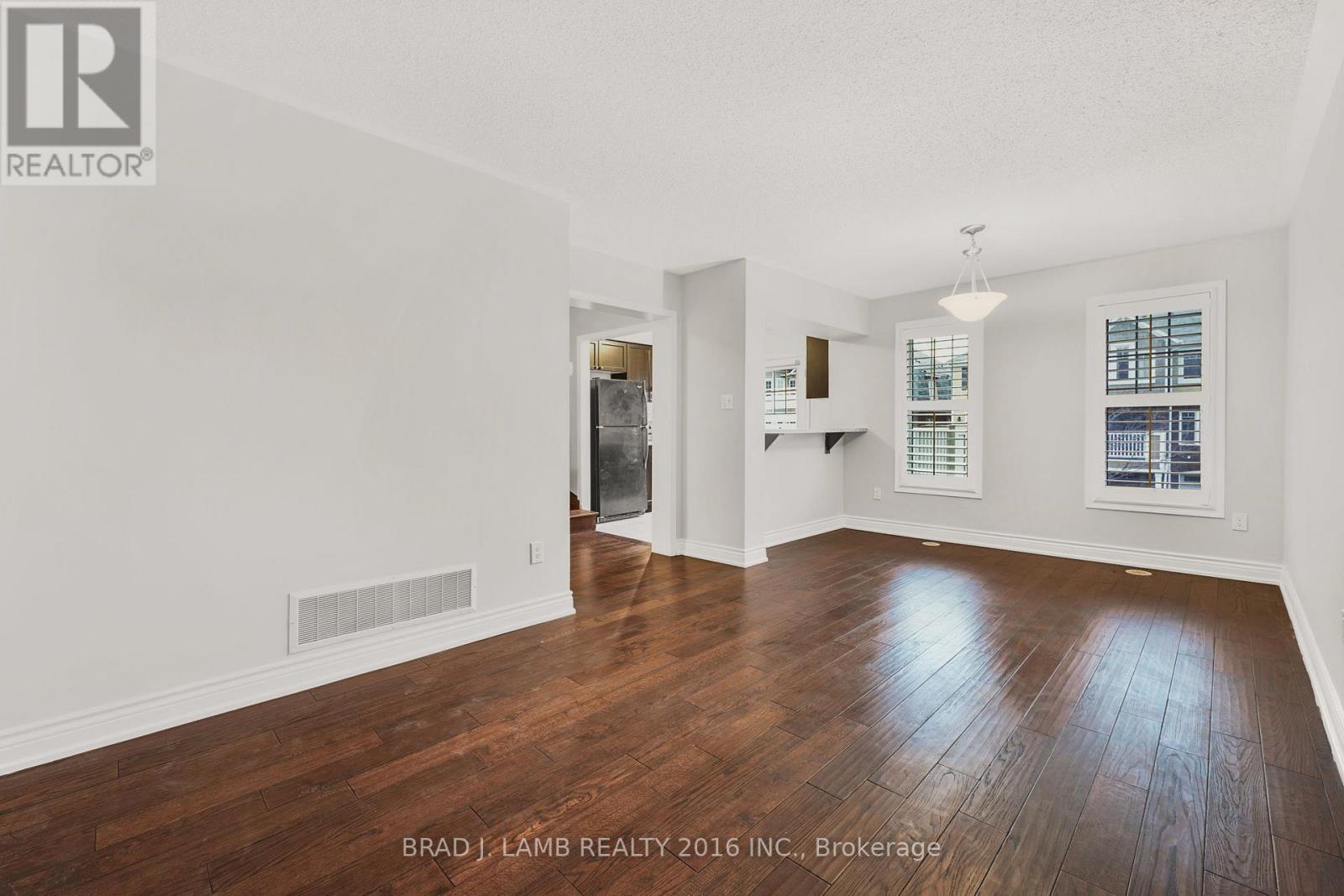 930 Nadalin Heights, Milton, ON