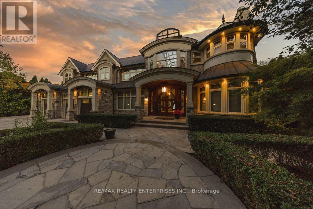 1500 Watersedge Road, Mississauga, ON - Outdoor