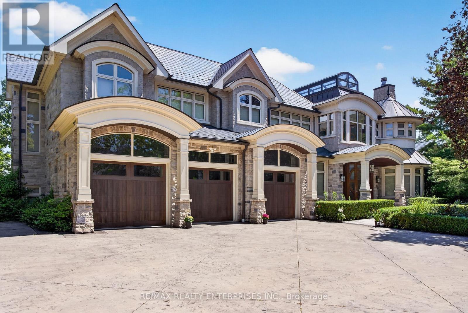 1500 Watersedge Road, Mississauga, ON - Outdoor With Facade