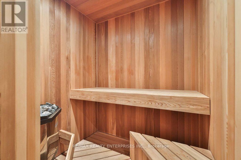 1500 Watersedge Road, Mississauga, ON - Indoor Photo Showing Other Room