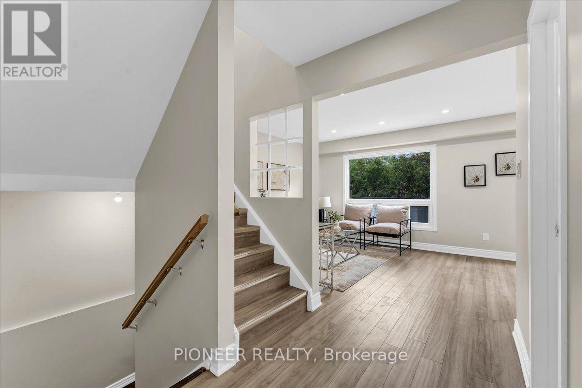 22 Wolverton Crescent, Brampton, ON - Indoor Photo Showing Other Room