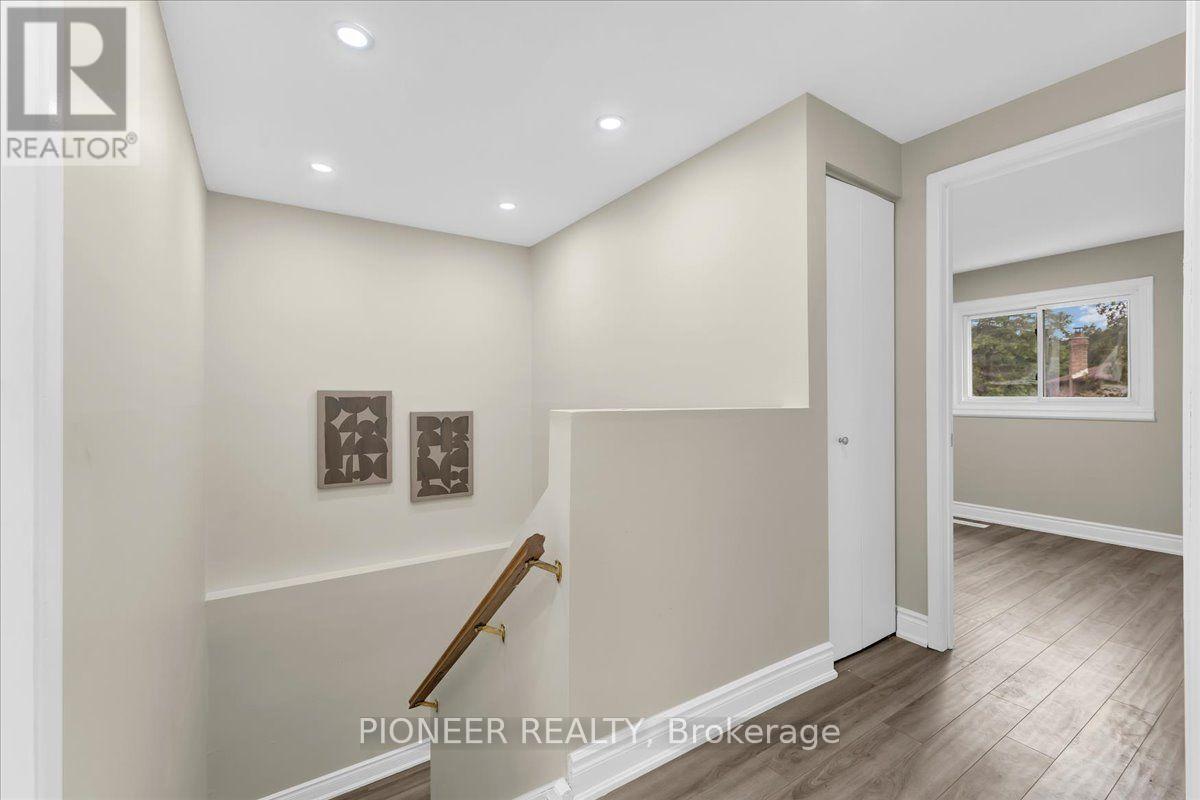 22 Wolverton Crescent, Brampton, ON - Indoor Photo Showing Other Room