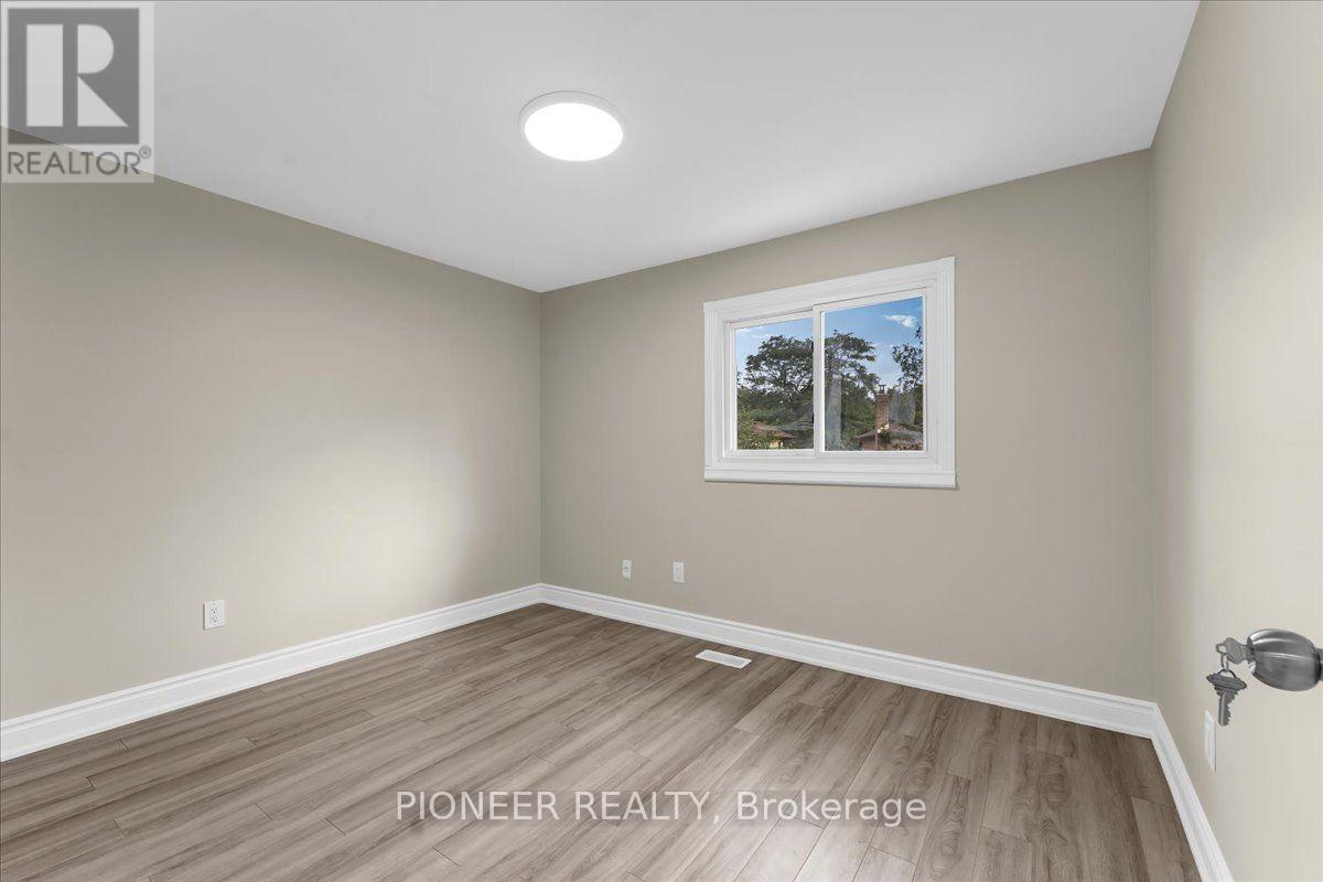 22 Wolverton Crescent, Brampton, ON - Indoor Photo Showing Other Room