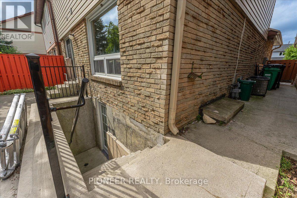 22 Wolverton Crescent, Brampton, ON - Outdoor