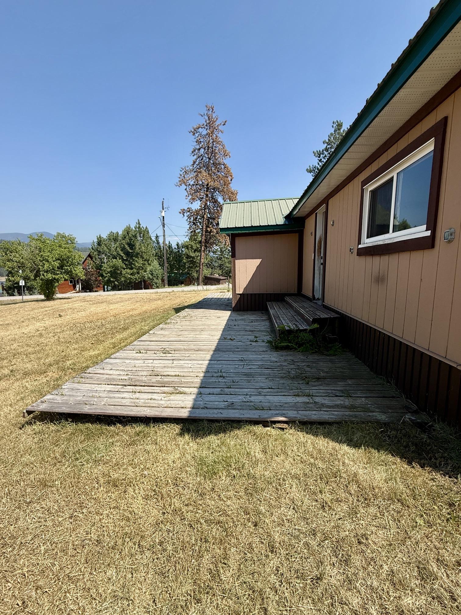 6195 & Lot 1 Cartwright Street, Wardner, BC - Outdoor With Exterior