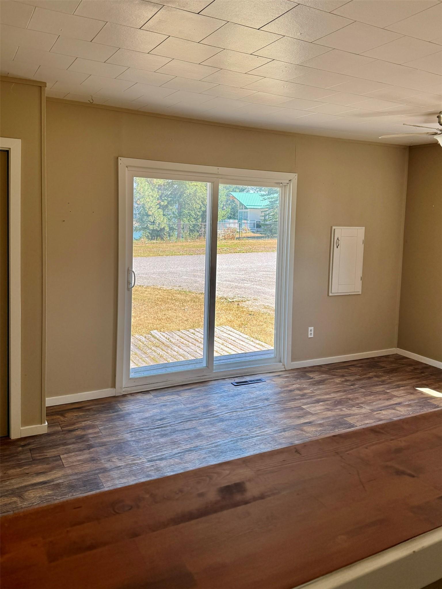 6195 & Lot 1 Cartwright Street, Wardner, BC - Indoor Photo Showing Other Room
